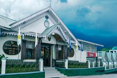 Central Heritage Resort & Spa The Mall Road