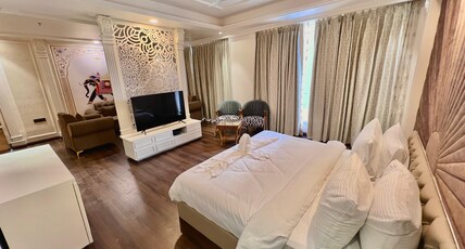 Hotel The paramount pride(Delhi Road) Room Type - THE PRIDE SUITE