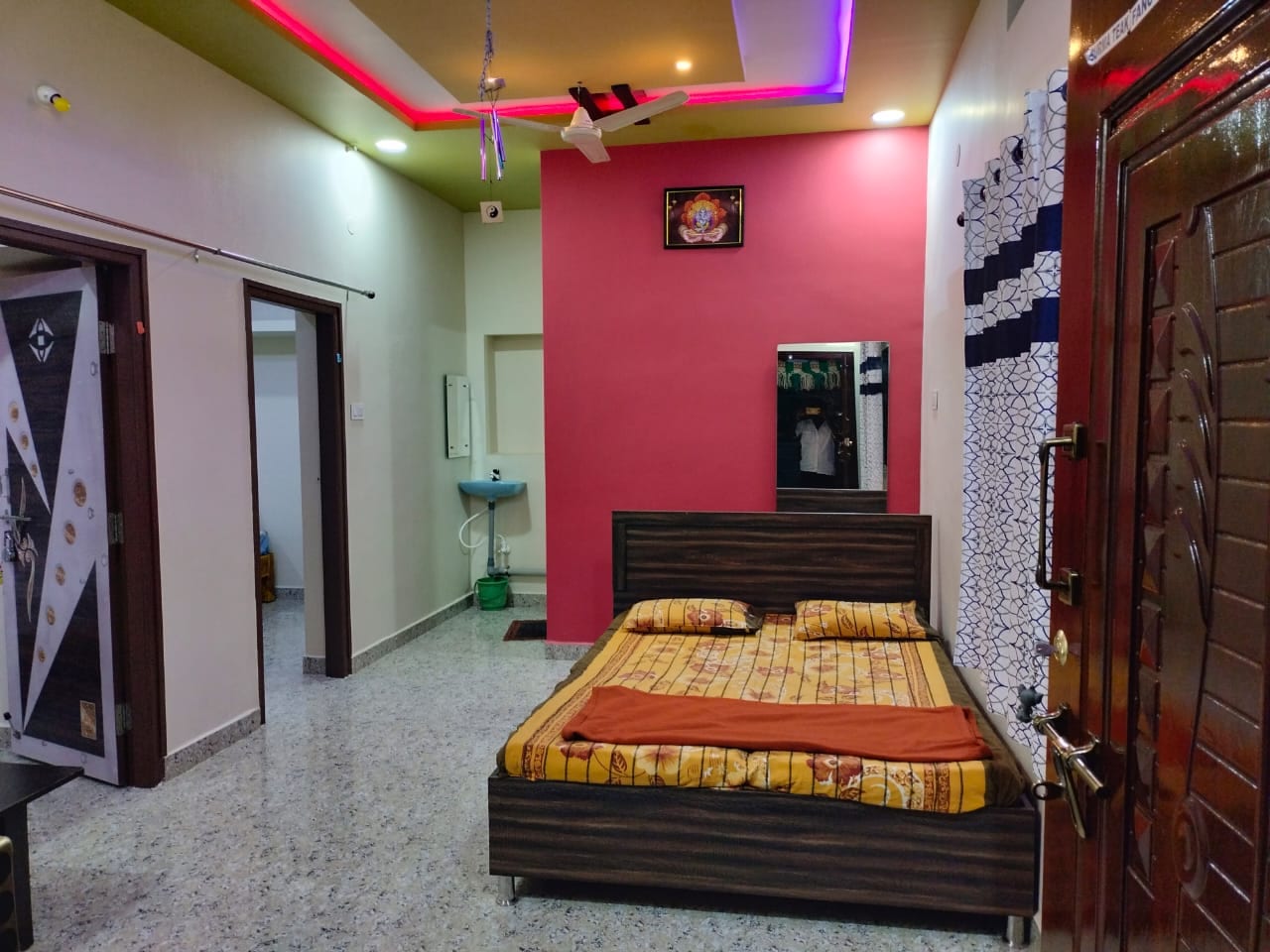 New Pavan Guest House Hampi - Tap to explore photos