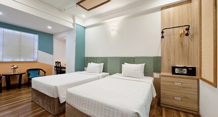 Sunrise Central Hotel Room Type - Deluxe Twin without window
