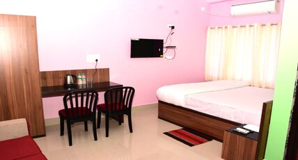 Hotel Laxmipriya Room Type - Super Deluxe Room