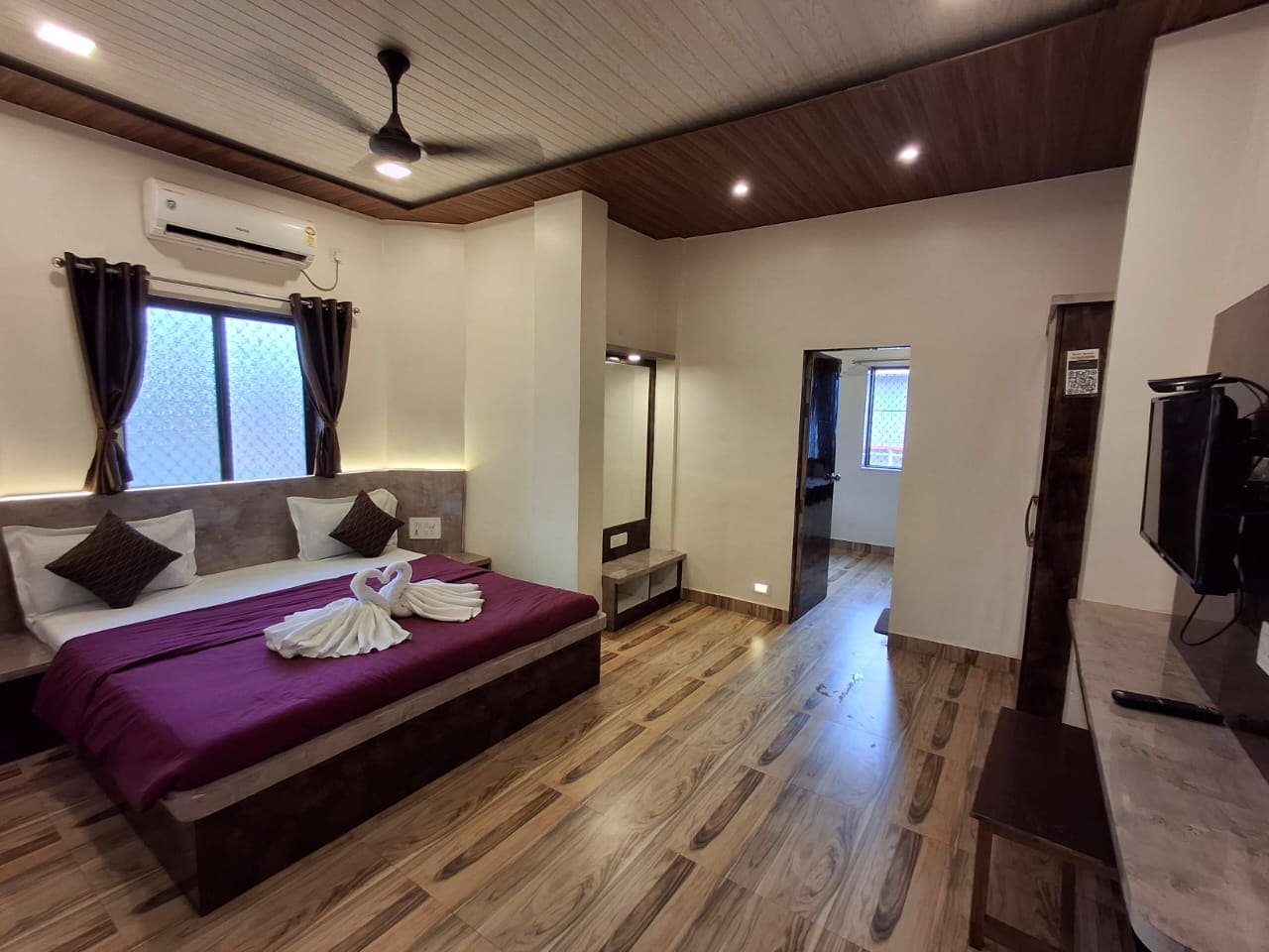 Hotel Suyog - Tap to explore photos