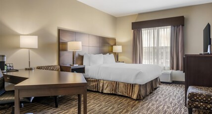 Best Western Plus Bridgewater Hotel & Convention Centre Room Type - 1 King Bed, Non-Smoking, Microwave And Refrigerator, Wi-Fi, Full Breakfast
