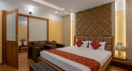 HOTEL VASHANTH KRISHNA Room Type - Maharaja Suite with Living Area & Balcony HOTEL VASHANTH KRISHNA Room Type - Maharaja Suite with Living Area & Balcony