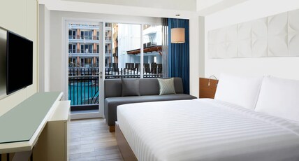 Fairfield by Marriott Bali Kuta Sunset Road Room Type - Guest room, 1 Queen, Pool view Fairfield by Marriott Bali Kuta Sunset Road Room Type - Guest room, 1 Queen, Pool view
