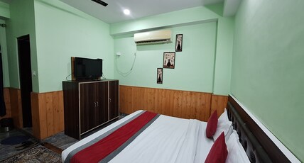 HOTEL RIVER VIEW Room Type - Delux Room (AC)