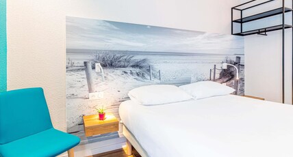 ibis Styles Quimper Room Type - Standard room with a double bed
