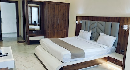 Hotel Signature Inn Room Type - PREMIUM ROOM Hotel Signature Inn Room Type - PREMIUM ROOM