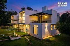 StayVista at Villa Mandimane