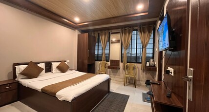 Hotel Mount Meridian Room Type - SEMI DOUBLE DELUXE ROOM