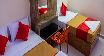 LE SURESH GUEST HOUSE Room Type - Family Room