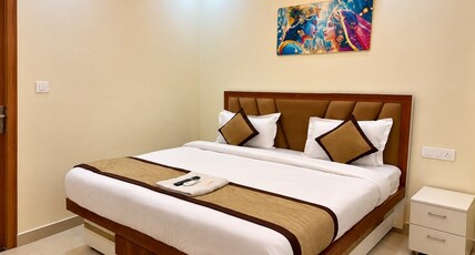 Hotel R.K. Palace near Banke Bihari Temple Room Type - Executive Room