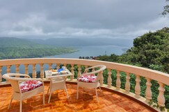 SaffronStays Valley's Edge
