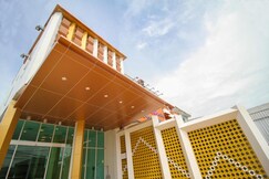 Convenient Grand Hotel