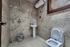 Urban Nest Hotel & Restaurant