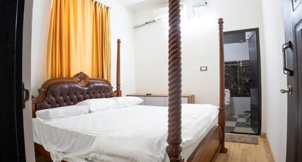 Alkhemy BnB Room Type - Super King Room AC