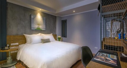 Bespoke Trendy Hotel Hanoi (formerly La Siesta Trendy) Room Type - Cozy Deluxe Double or Twin Room
