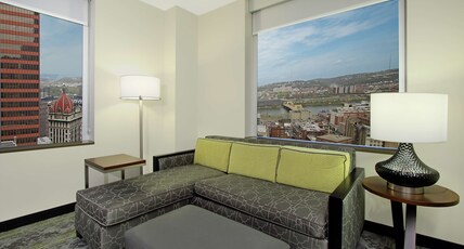 Embassy Suites Pittsburgh-Downtown Room Type - 2 KING BED 3 ROOM SUITE