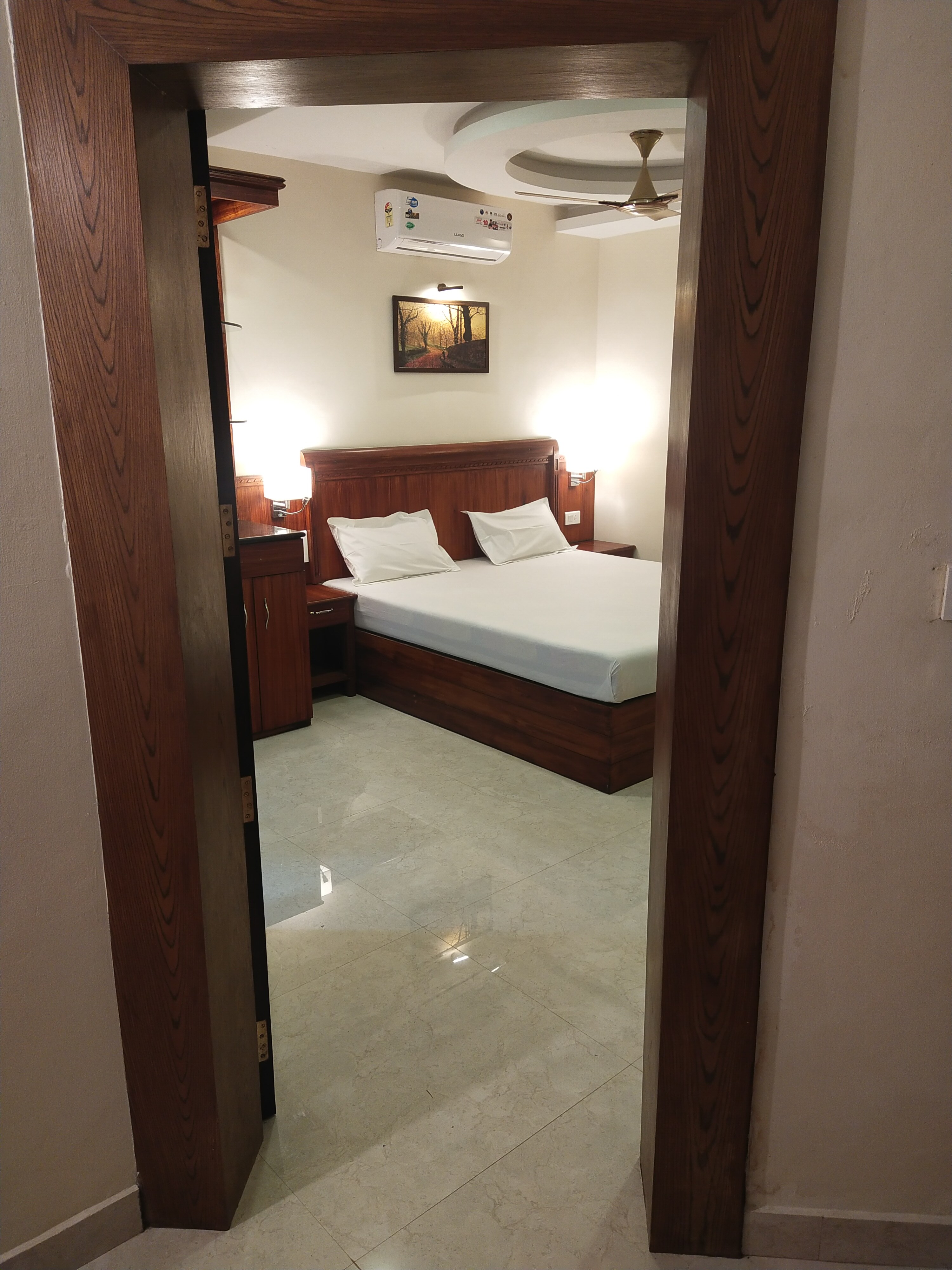 Banyan Tree Aayur - Tap to explore photos