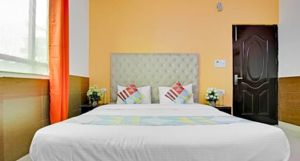 THE LAZEEZ HOTEL -  LAJPAT NAGAR Room Type - Classic Room