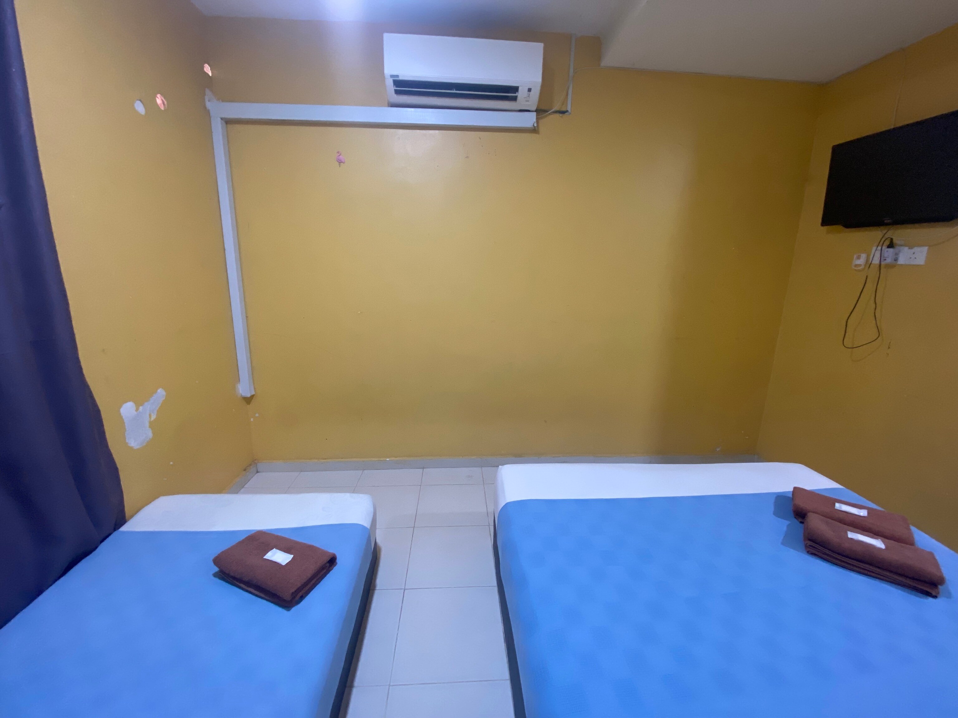 Hotel O De Anjung - Tap to explore photos