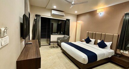 Maruti Group of Hotels The Shivam Room Type - Superior Double Bedroom