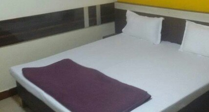Hotel Bajrang Palace, 50km away from Raisen Room Type - AC Deluxe Room