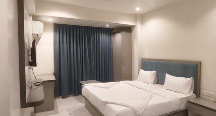 Marina Executive Rooms Room Type - Deluxe Room with Air Conditioning Marina Executive Rooms Room Type - Deluxe Room with Air Conditioning