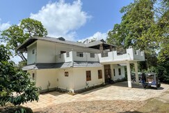 Out Of Town Homestay