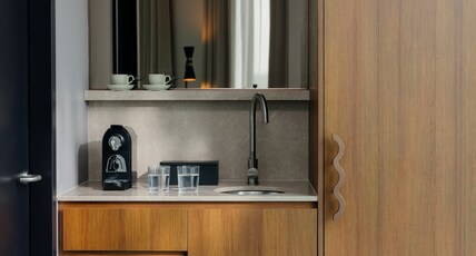 Crowne Plaza ADELAIDE MAWSON LAKES Room Type - 2 Queen Junior Suite