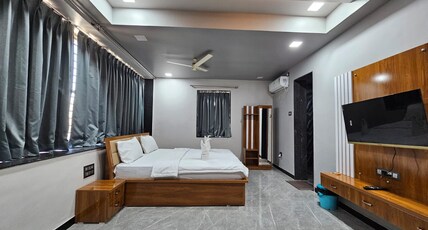 Hotel Pooja Inn Room Type - Suite Room