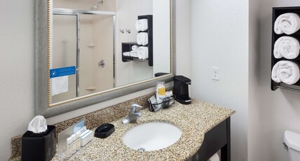 Hampton Inn & Suites Gainesville Downtown Room Type - 1KG STUDIO SHWR ONLY NOSMK