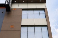 HOTEL SK GRAND