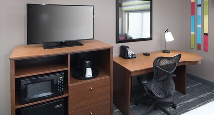 Hampton Inn & Suites by Hilton Chicago-North Shore/Skokie Room Type - 2QN MOB HEARING ACC TUB NS