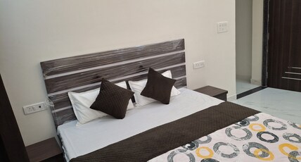 Shri ji palace ayoudhya Room Type - Deluxe room