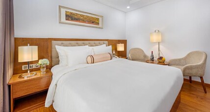 Paris Deli Danang Beach Hotel Room Type - Superior King Room