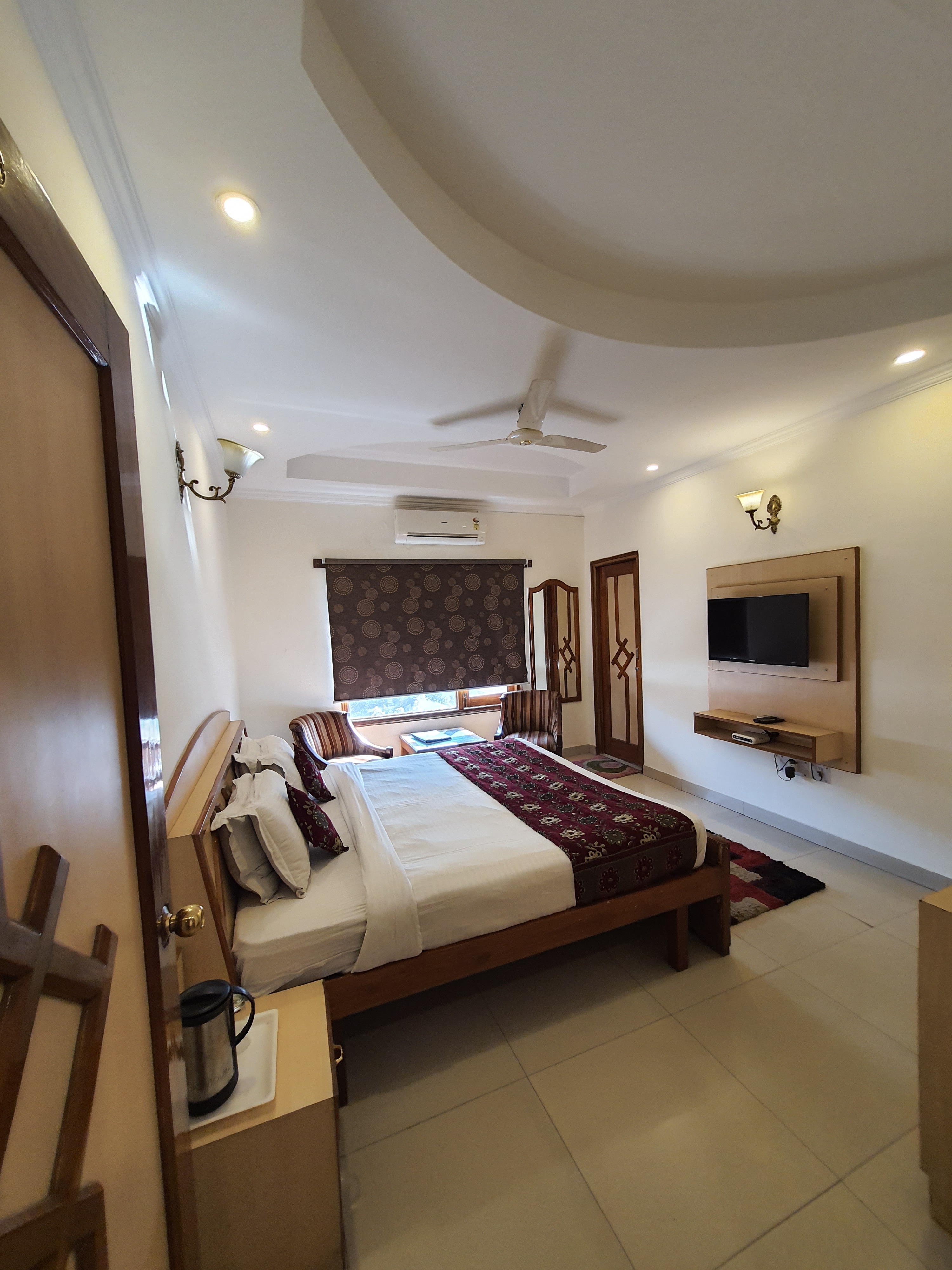 Hotel Siddharth Residency - Tap to explore photos