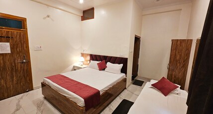 Shree Radha Palace | Ayodhya Room Type - Triple occupancy executive room