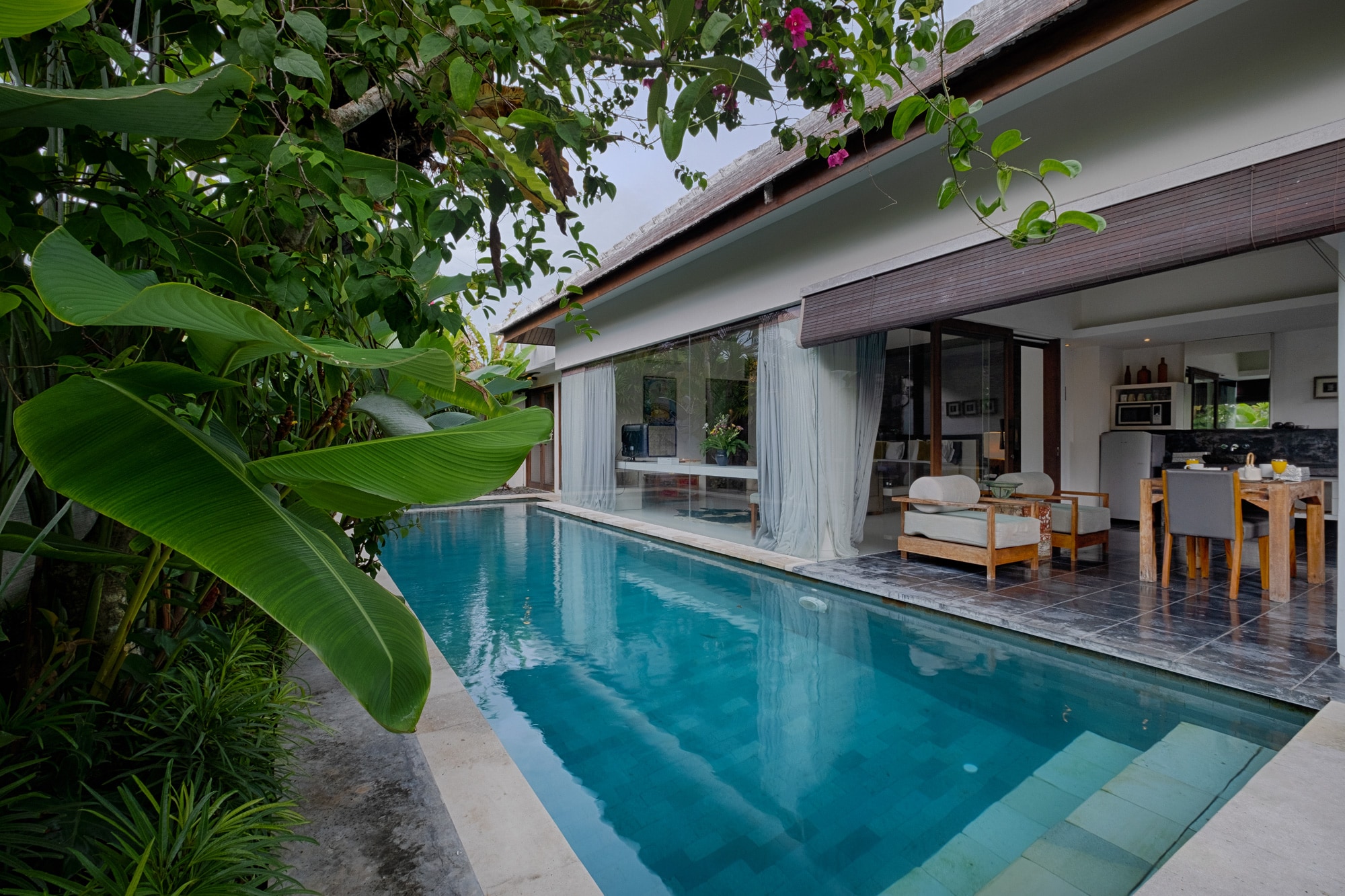 Kutus Kutus Canggu Villa - Tap to explore photos
