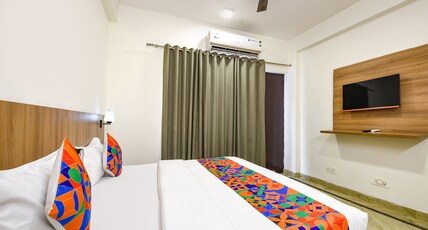 FabHotel Log Inn Stay Room Type - Premium Room