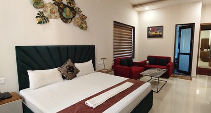 Hotel Omkar Room Type - Executive with Sofa