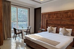 Haris Court Hotels and Banquets DLF Phase 3