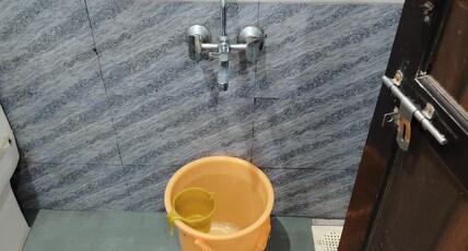 KHATU SHYAM NIWAS Room Type - FAMILY STANDARD SIX BED ROOM KHATU SHYAM NIWAS Room Type - FAMILY STANDARD SIX BED ROOM