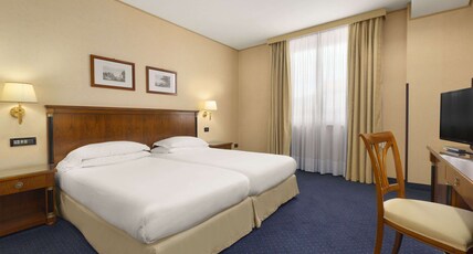Ramada by Wyndham Naples Room Type - Accessible Double Room Non Smoking