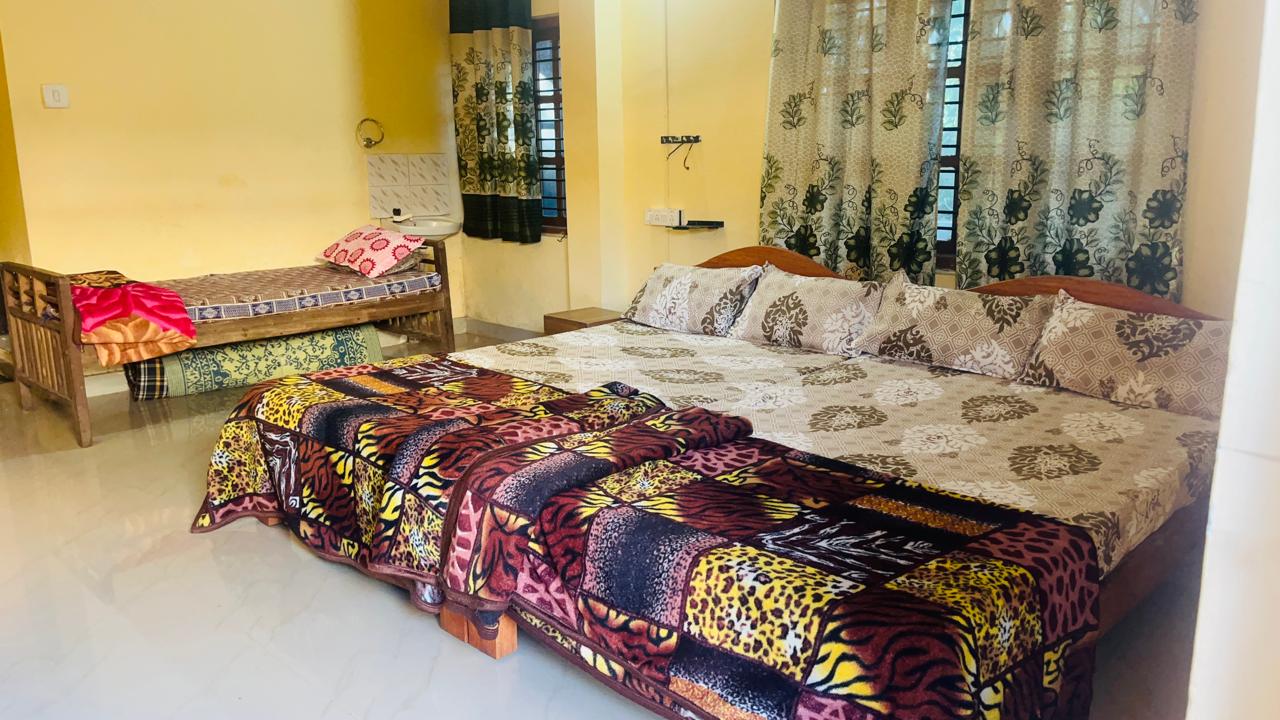 Coorg Prakruthi Paradise 5 pax Family Room - Tap to explore photos