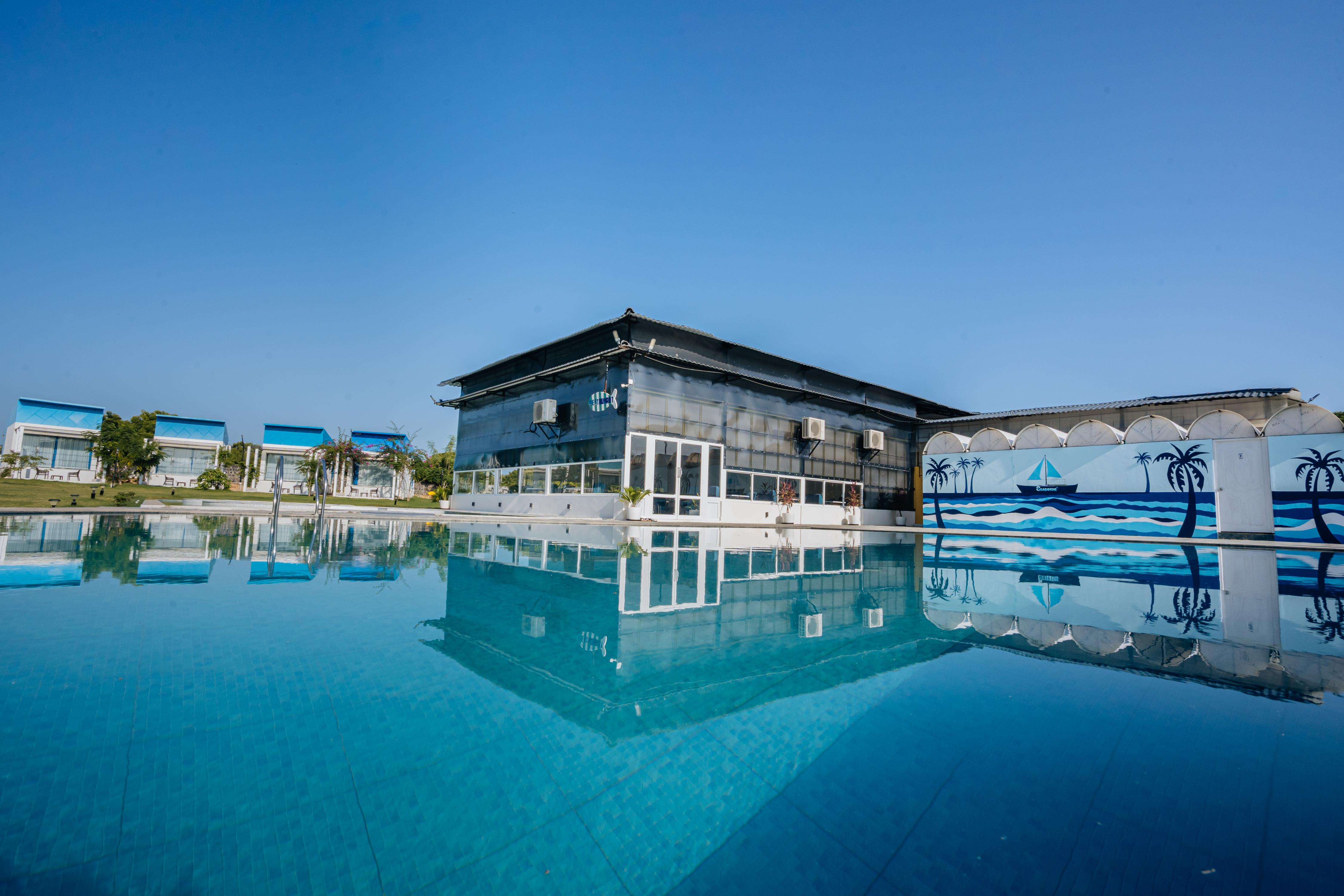 Seaborne Beach Resort - Tap to explore photos