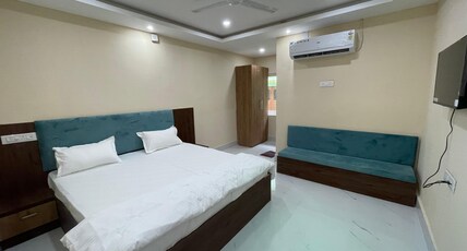 Hotel S D Homes (Sukadev Homes) Room Type - Four Bed Family Suite