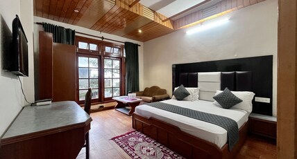 Hotel Kumar's Room Type - Deluxe Double Room