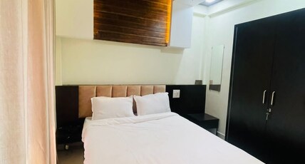 Hotel A1 Lodging Room Type - Deluxe room