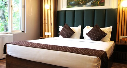 Apple Tree Resorts Room Type - Deluxe Room AC - Valley View